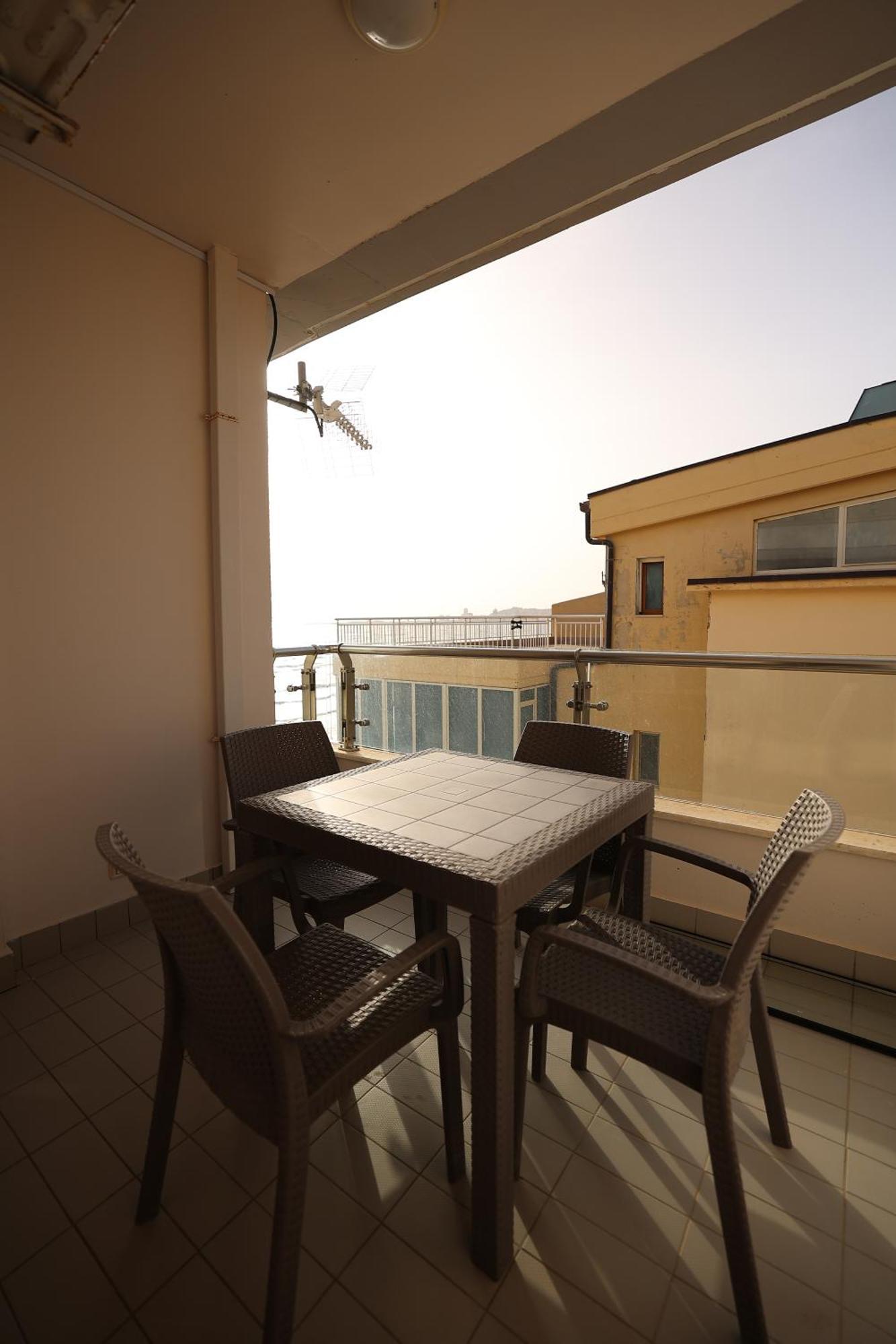 Dyrrah Seaside Apartments Дуррес Экстерьер фото